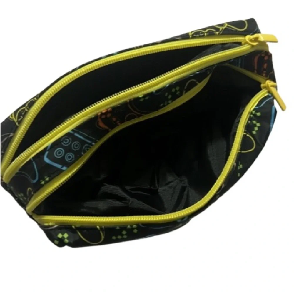 #681 Pencil pouch and 6 x 8 1/4 notebook